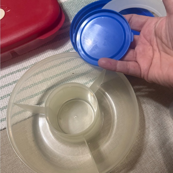 Assorted Food Storage Containers - Picture 10 of 13